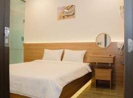 Quỳnh Trang Hotel, hotel de platja a Tuy Hoa
