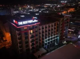 The Rest Port Nd Downtown