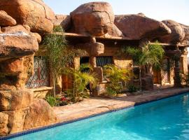 Ndou The Rocks Lodge，Hammanskraal的飯店