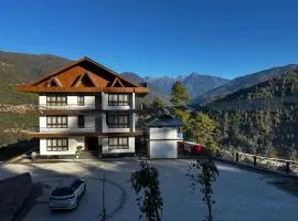 Pines Dirang Homestay