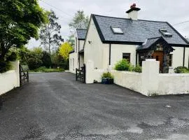 Small studio with 1 double bed en-suite