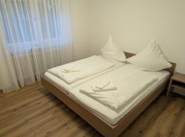 La Frontiera Hotel & Eventlocation - idyllisch, nah' der Schweiz - zum Rheinfall bei Schaffhausen, hotel em Tengen