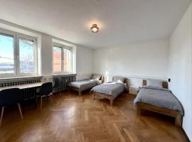 Wohnung mit mehreren Zimmern im Schlachthofquartier - Ideal für Monteure, Hotel in Augsburg