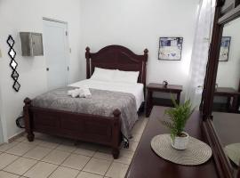 Casa 2 rooms 2 baths Pet,Wifi,tv, Hotel in Mayaguez