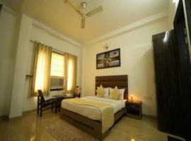 Runway Residency at Pitampura, hotel i New Delhi