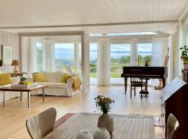 Nature Gem With Pool In Hvaler, Hotel in Rød