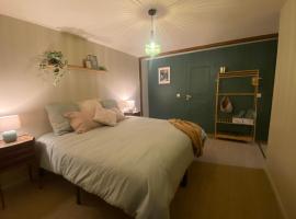 La guinguette du lavoir - Chambre d'hôte verte, hotel v destinácii Bécherel