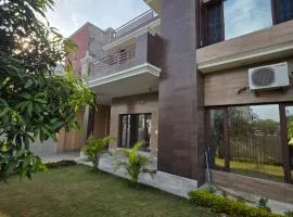 Stayvilla - Private Bungalow in Jammu