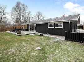 C11762-Hemmet-Kosigvaenget-52, hotel en Falen