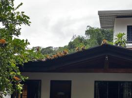 Casa Marisol, hotell i Quepos