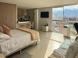 La Frontera Nice Views Loft with AC, El Poblado