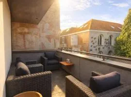 Top location private stay with roof terrace
