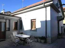 SE211 - Senigallia, trilocale fronte mare con corte esterna