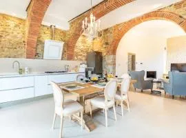 Elegant Villa with Pool Garden & Refined Comfort