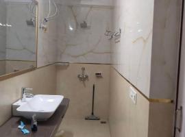 Hotel Akash kedarnath – hotel w mieście Beherāpāt