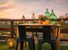 Pure Crete - Tiny House & Luxury Tent, vil&middot;la a Canea