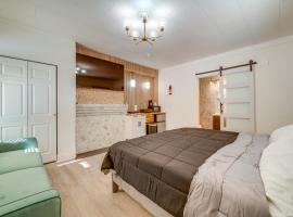 Historic Hinton Gem Walkable Luxury Near Dtwn!, Hotel in Hinton