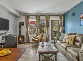 Mountain Retreat Modern 2BR with Views and Pool Near DT