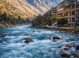 Tirthan Valley Riverfront Resort by Himalayan Hotels, hotel a Jibhi