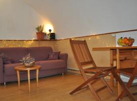 Studio cosy à Saoû avec jardin au bord de la rivière – hotel w mieście Saou