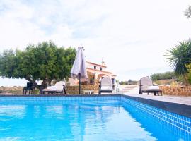 Finca Llenes, Hotel in Paratella