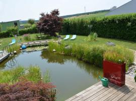 Designer Apartement mit Kamin, hotel u gradu Hartberg