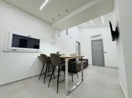 Ponente Amato Home