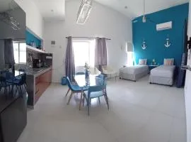 Nautica Apartment-4 guests and shared pool