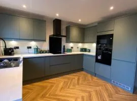 Cozy Bedford Home with 3 Bedrooms