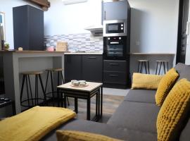 Appartement neuf climatisé, Hotel in Aramits