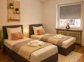 Urban Exit an der A93, ZENTRAL, NEU, WLAN