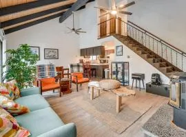 Near McNary Dam! Pet-Friendly Condo on Golf Course