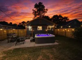 Broad Ripple Indianapolis Home Near Indy 500 with Hot Tub