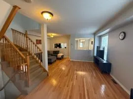 Spacious Three Bedroom House Wifi Parking