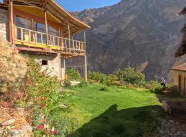 La Casa de Roy, ξενοδοχείο σε Cosnihua