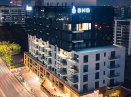 PREMIUM Apartament & Wellness with jacuzzi, sauna , gym , pool, viešbutis Bukarešte