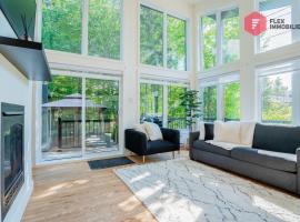 Casa Ibéricos in Portneuf / SPA Pool Sauna Trails, hotel a Pont-Rouge