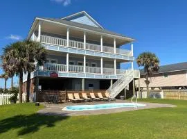 True Oceanfront 7 Suites • Private Pool • Sleeps 24 • Anderson Cottage