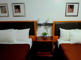 Neva Jean Motel, hotel en Marshfield