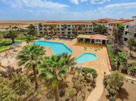 Sunny & Cosy Flat in Vila Verde near Bikini Beach!, хотел в Prainha