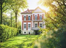 Villa Falkensee Berlin West Design Boutique Messe Apartment, hotel i Falkensee