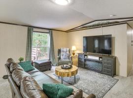 Home with Trail Access on 19 Acres in Wright City!: Innsbrook şehrinde bir otel