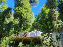 Glamping Pucón, hotell i Pucón