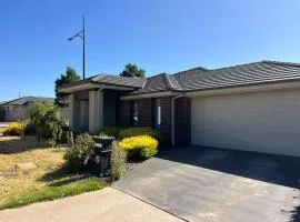 Modern Cobblebank Family Home with Double Garage