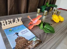 Hibiscus Suite - Chez Mango Villa, hotel em Old Towne