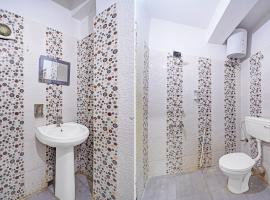 Dam Dam에 위치한 호텔 Hotel O by OYO Tower Shanavi Inn