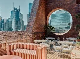 Hyde Melbourne Place