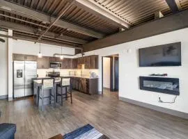 Downtown Condo 1 Bedroom View of City 301