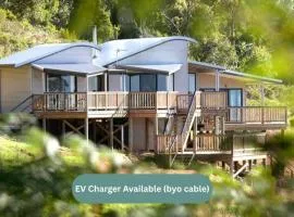 Serendeva: Stunning views, private & EV charger
