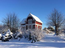 Beautiful Home In Slottsbron With Wifi, hotel v destinaci Slottsbron